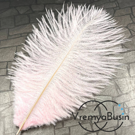 Перо страуса, ок. 15-20 см, цв.     светло-розовый      (1 шт.)