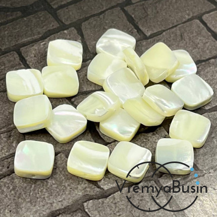 Перламутр натур. белый, квадратик плоский 10 мм  (1 шт.)