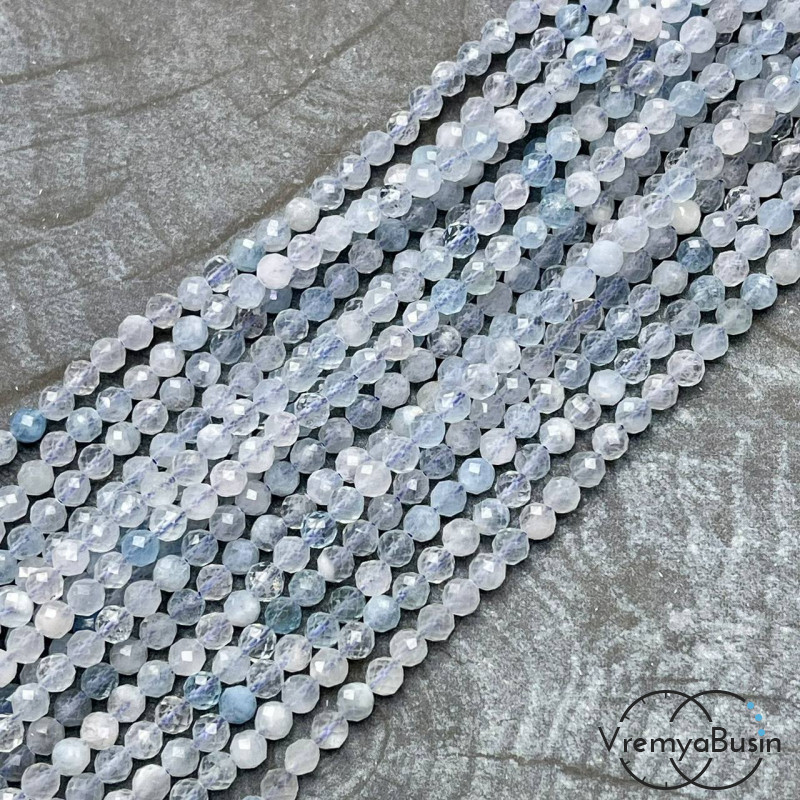 Аквамарин, самые мелкие граненые бусины, шарик 4 мм ААА качество (нить, ок. 40 см.)