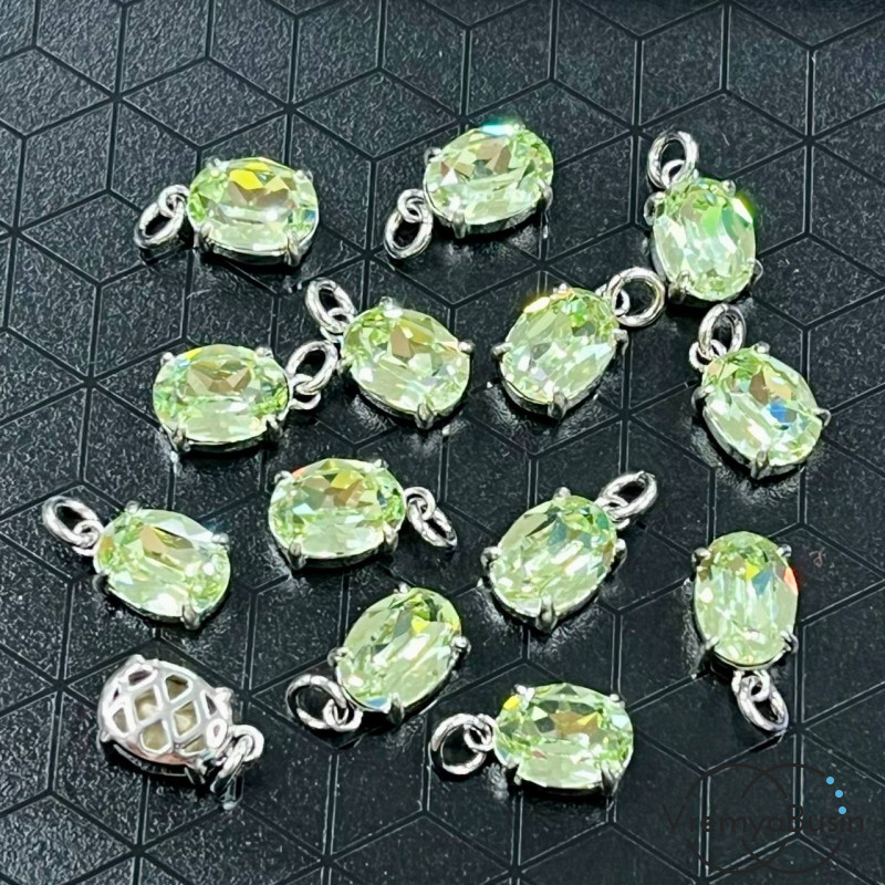 Подвеска с фианитом, овал 10х6 мм, латунь с родиевым покрытием (1 шт.)