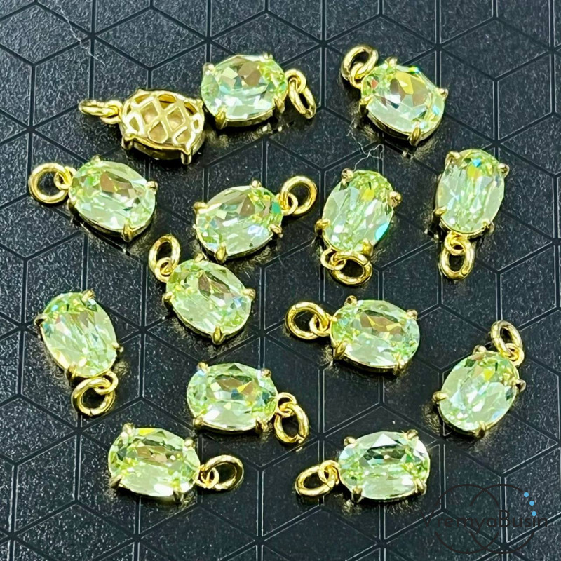 Подвеска с фианитом, овал 10х6 мм, латунь с позолотой (1 шт.)