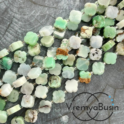 Хризопраз. Бусины клевер гладкие ок.  12х5 мм (нить, ок. 28 шт.)