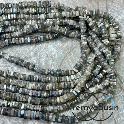 Лабрадор, бусины чипсы квадратные, ок. 5 мм (нить, ок. 40 см.) 