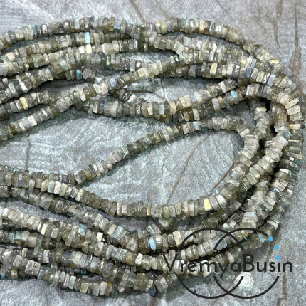 Лабрадор, бусины чипсы квадратные, ок. 4 мм (нить, ок. 40 см.) 