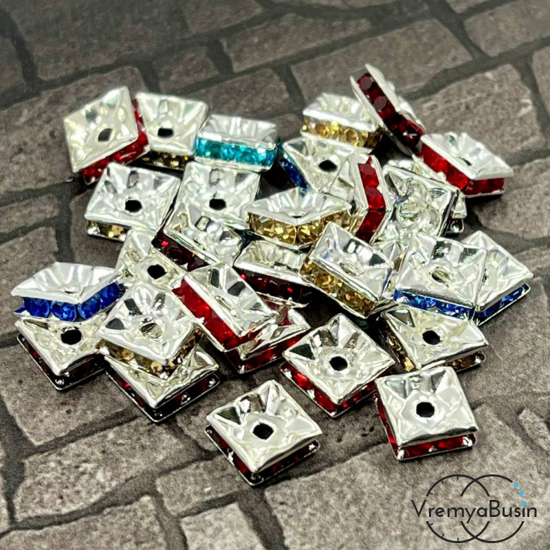 Бусины-разделители квадратные, 8 мм, стекл. стразы цв. микс, металл цв. серебро (1 шт.)