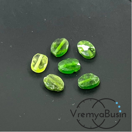 УЦЕНКА: Хромдиопсид, овал плоский граненый ок. 5х7 мм (1 шт.)
