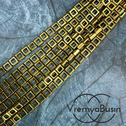 Гематит квадрат, внеш.д. 6 мм / внутр.д. 3 мм, цв. золото  (1/2 нити, ок. 28  шт.)