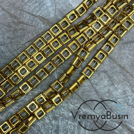 Гематит квадрат, внеш.д. 8 мм / внутр.д. 4 мм, цв. золото  (1/2 нити, ок. 19  шт.)