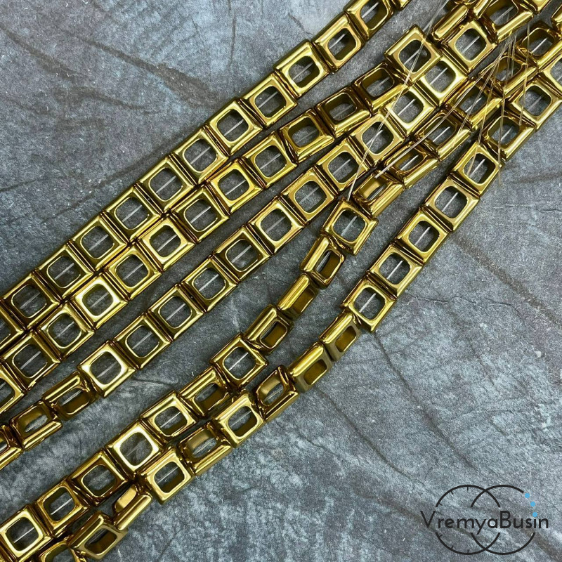 Гематит квадрат, внеш.д. 8 мм / внутр.д. 4 мм, цв. золото  (1/2 нити, ок. 19  шт.)