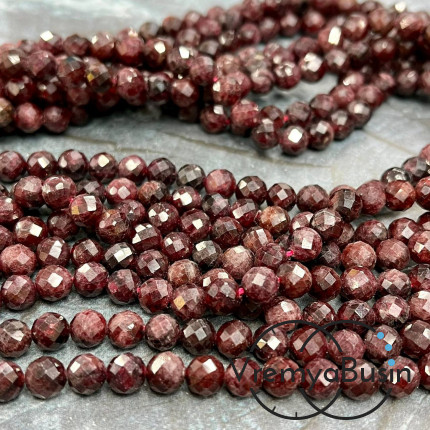 Гранат, шарик 6 мм с ювелирной огранкой (1/2 нити, ок. 32 шт.)