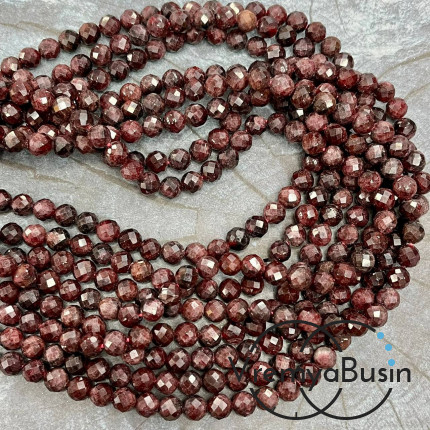 Гранат, шарик 6 мм с ювелирной огранкой (1/2 нити, ок. 32 шт.)