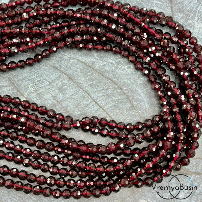 Гранат, шарик 5 мм с ювелирной огранкой (1/2 нити, ок. 35 шт.)
