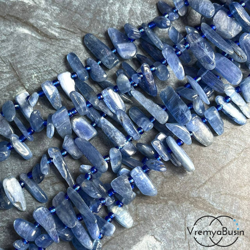Кианит, галтовка палочки, ок. 8х15-30 мм (нить, ок.  60 шт.)