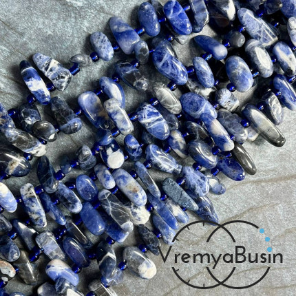 Сапфирин, голубой агат, галтовка палочки, ок. 8-10х15-25 мм (нить, ок.  60 шт.)