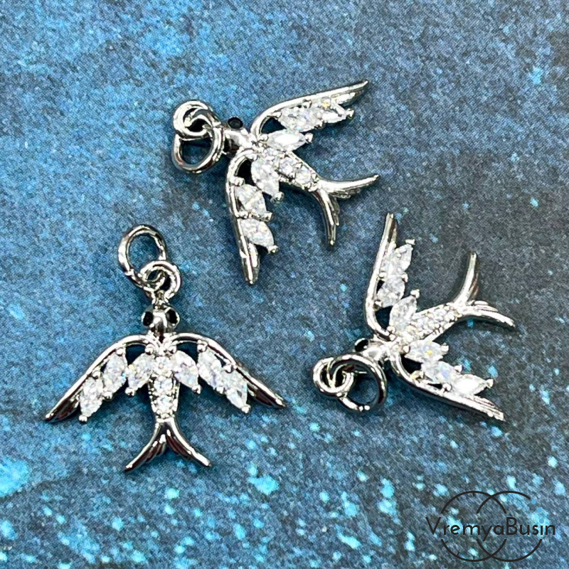 Подвеска с фианитами "Ласточка", 15х17 мм, латунь с родиевым покрытием (1 шт.)