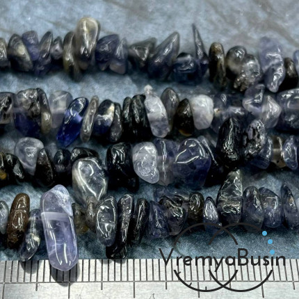 Крошка каменная. Иолит (нить, ок. 40 см.)