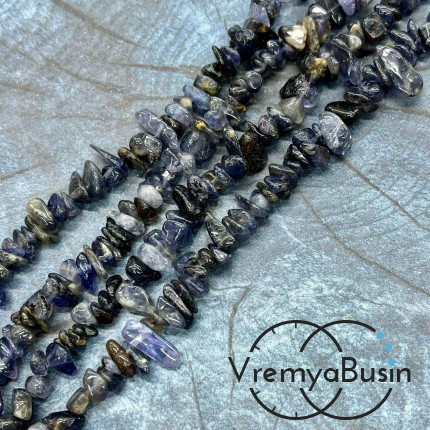 Крошка каменная. Иолит (нить, ок. 40 см.)
