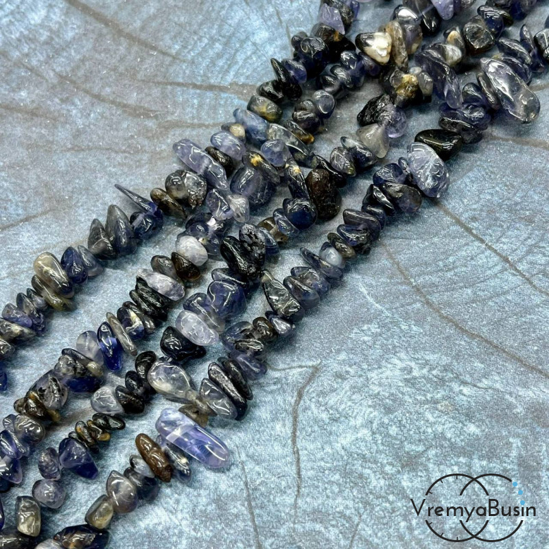 Крошка каменная. Иолит (нить, ок. 40 см.)