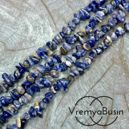 Крошка каменная. Содалит (нить, ок. 40 см.)