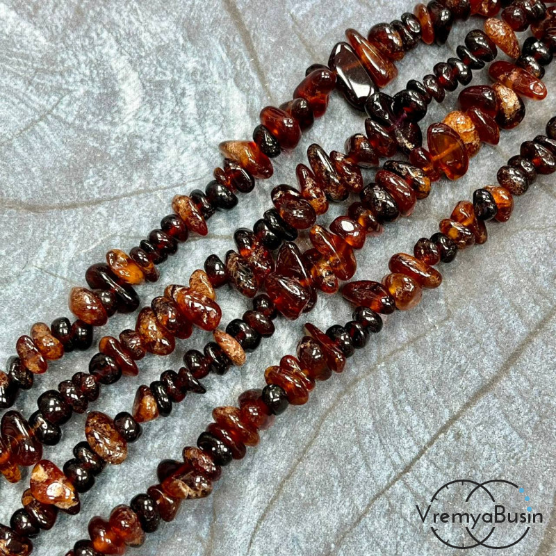 Гранат. Крошка каменная  (нить ок. 40 см.)