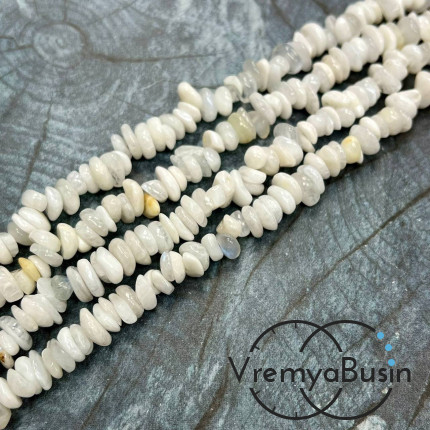 Крошка каменная. Лунный камень натуральный (нить, ок. 40 см.)
