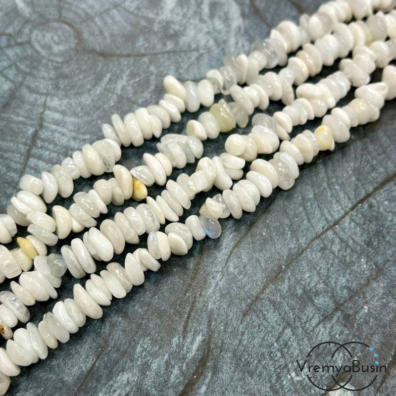 Крошка каменная. Лунный камень натуральный (нить, ок. 40 см.)