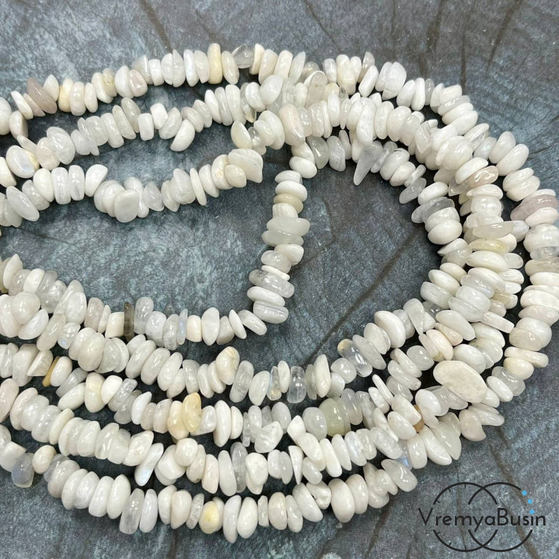Крошка каменная. Лунный камень натуральный (нить, ок. 80 см.)