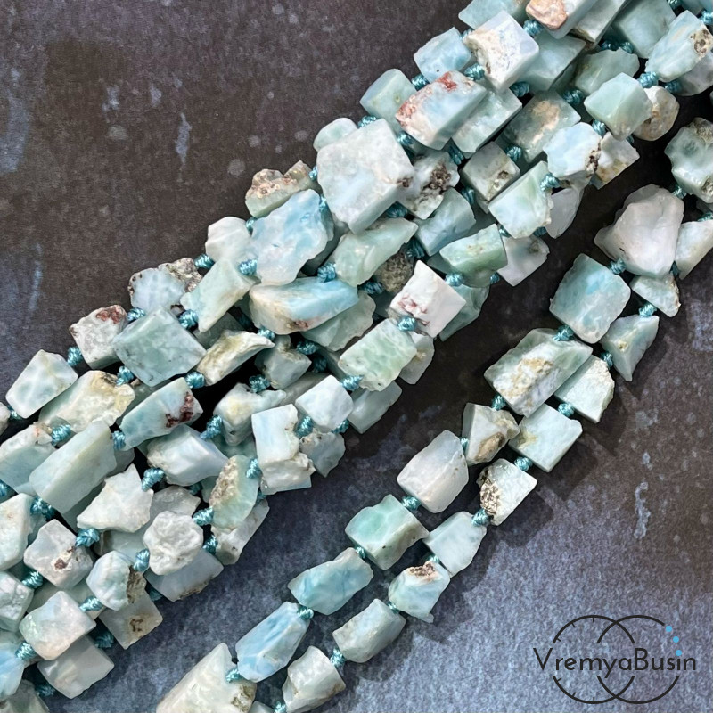 Ларимар, мелкие кусочки необработанного камня (нить, ок.    33  шт.)