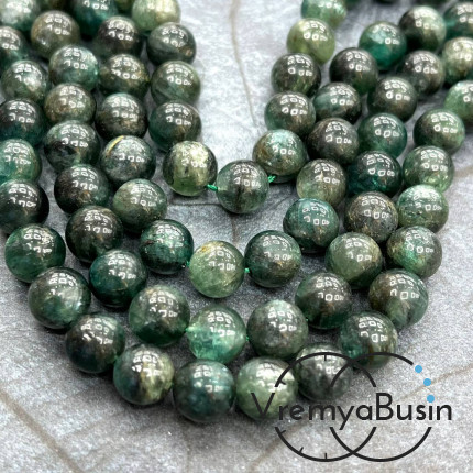 Кианит зеленый, шарик гладкий 8 мм (1/2 нити, ок. 24 шт.)