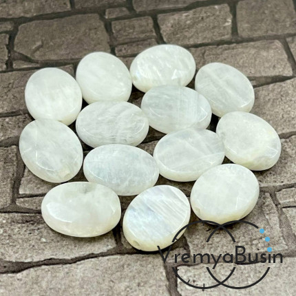 Лунный камень натур., овал плоский граненый 12х16 мм (1 шт.)