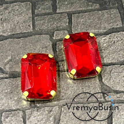 Стразы из стекла в цапах под золото. Прямоугольник 13х18 мм RED (1 шт.)