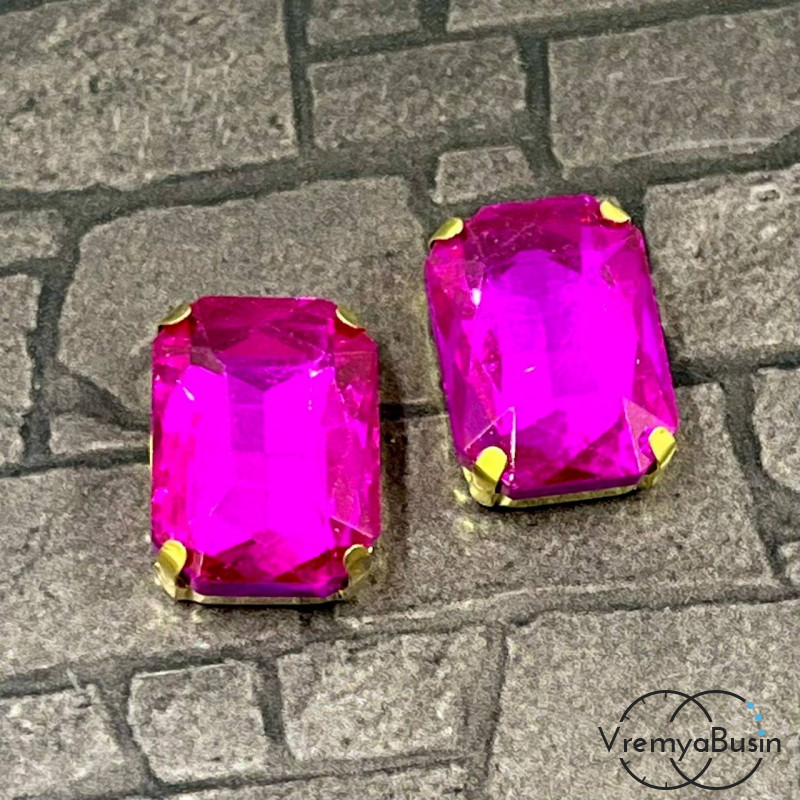 Стразы из стекла в цапах под золото. Прямоугольник 13х18 мм FUCHSIA (1 шт.)
