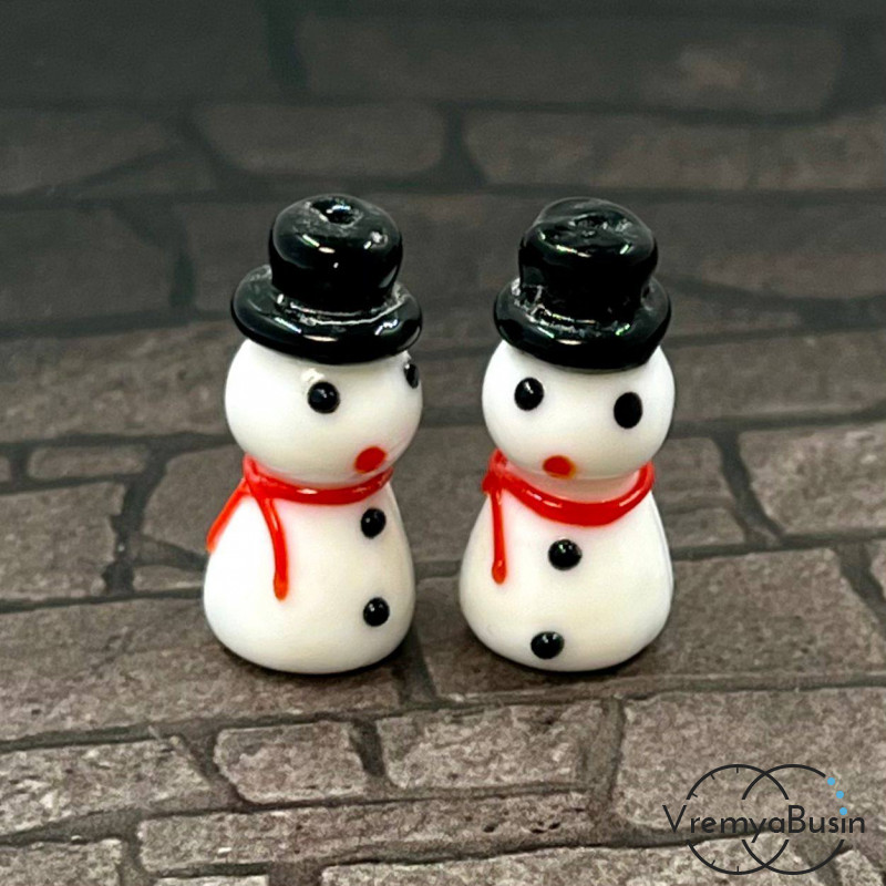 Бусина из стекла лэмпворк "Снеговик", 25х12 мм (1 шт.)