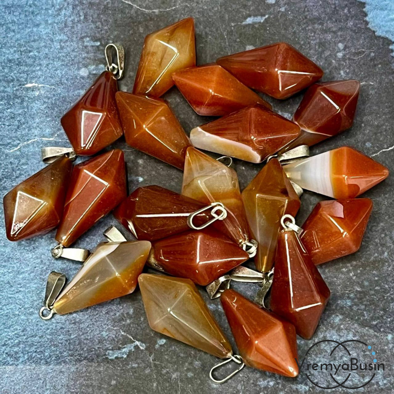 Сердолик, кулон из камня "Кристалл", ок. 15х30 мм (1 шт.)