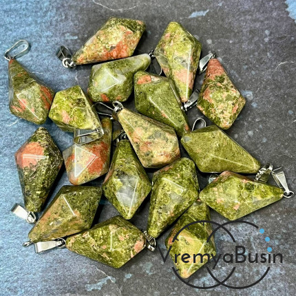 Унакит, кулон из камня "Кристалл", ок. 15х30 мм (1 шт.)