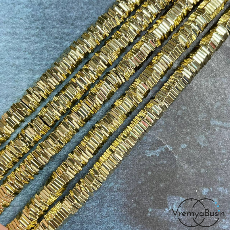 Гематит, чипс шестигранник 1х6 мм, цв. СВЕТЛОЕ ЗОЛОТО (1/2 нити, ок. 160 шт.)