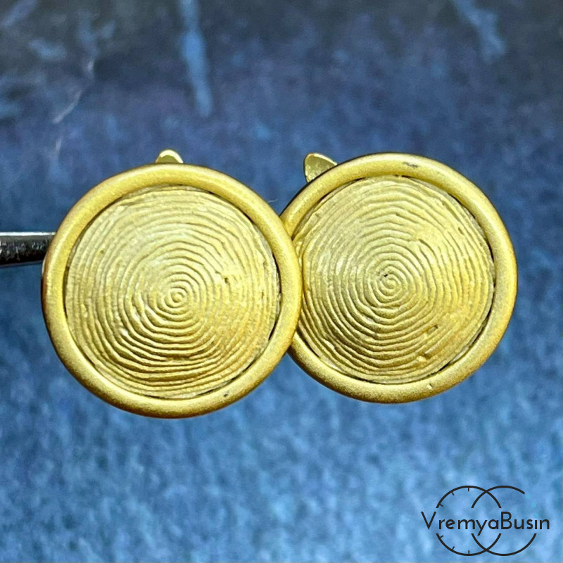 Швензы с эмалью и с английским замком, 17х17 мм, латунь с позолотой (1 пара)