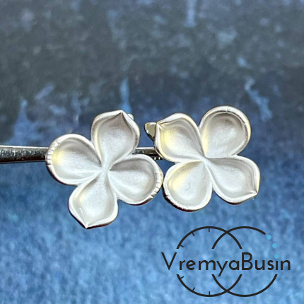 Швензы с эмалью "Цветок" с английским замком, 17х16 мм, латунь с родиевым покрытием (1 пара)