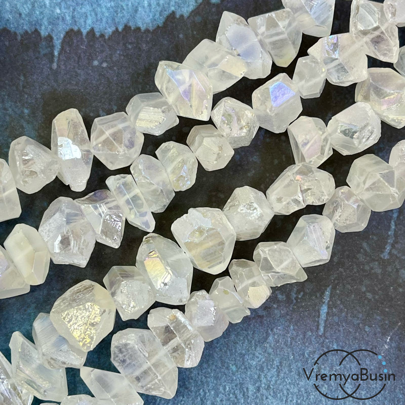 Кварц тонир. матовый, галтовка «кристалл» свободной огранки (1/2 нити, ок. 18 шт.)