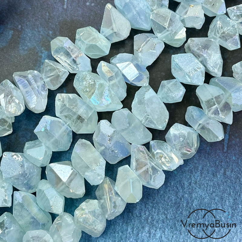 Кварц тонир. матовый, галтовка «кристалл» свободной огранки (1/2 нити, ок. 18 шт.) Кварц тонир. матовый, галтовка «кристалл» свободной огранки (1/2 нити, ок. 18 шт.)