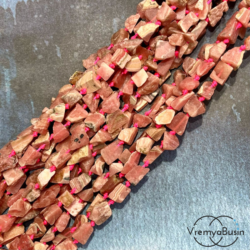Родохрозит, мелкие кусочки необработанного камня (нить, ок.   38   шт.)