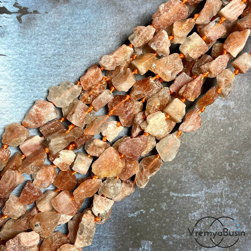 Солнечный камень, мелкие кусочки необработанного камня (нить, ок.   28   шт.)