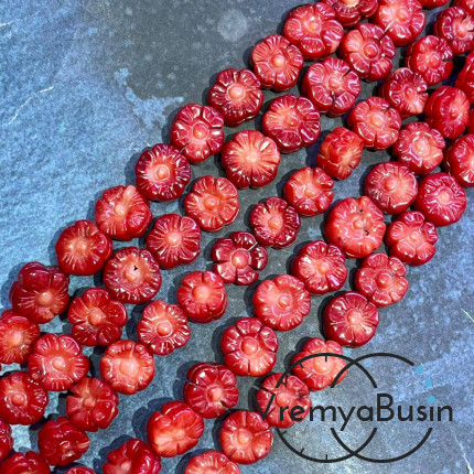 Коралл натуральный, бусины цветочки резные ок. 10х5 мм, цв. красный (1/2 нити, ок. 18 шт.)