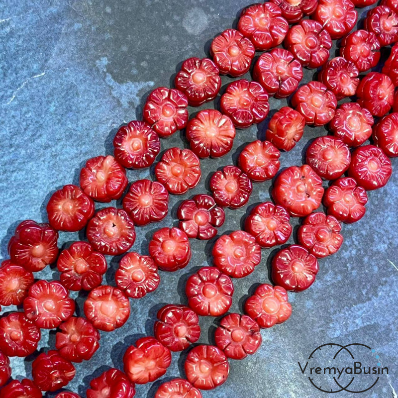 Коралл натуральный, бусины цветочки резные ок. 10х5 мм, цв. красный (1/2 нити, ок. 18 шт.)