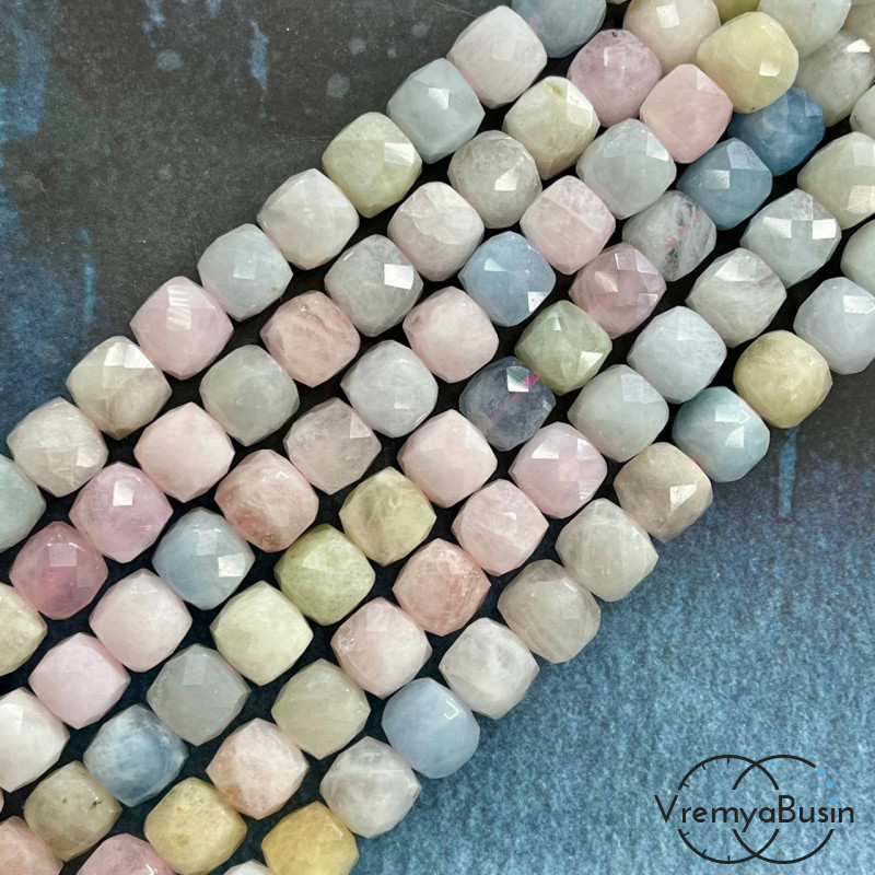 Берилл, кубик 9х9 мм с микроогранкой ювелирн.качества (1/2 нити, ок. 20 шт.)