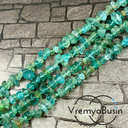 Крошка каменная. Апатит (нить, ок. 40 см.)