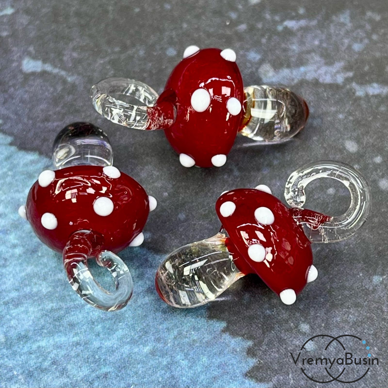 Подвеска из стекла лэмпворк "Грибок", ок. 25х15 мм (1 шт.)