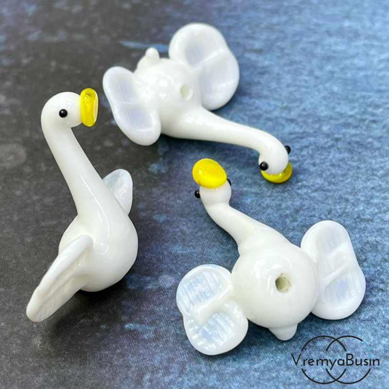 Бусины из стекла лэмпворк "Гусь", ок. 25х25 мм  (1 шт.)