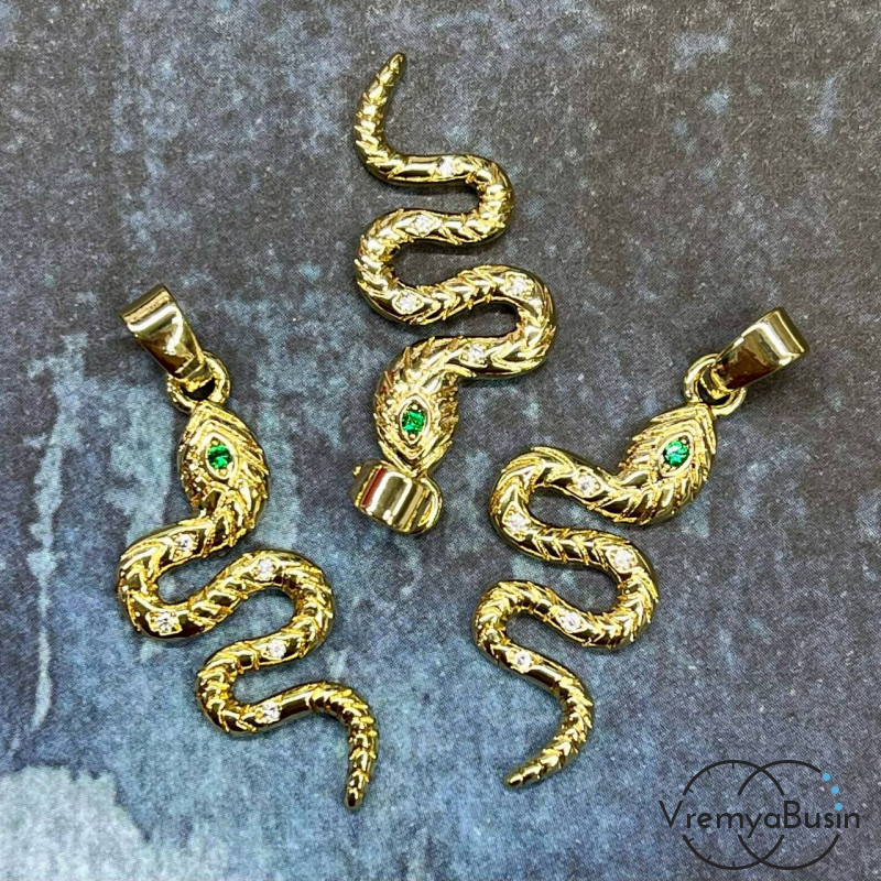 Подвеска с фианитами "Змея", 30х13 мм, латунь с позолотой (1 шт.)