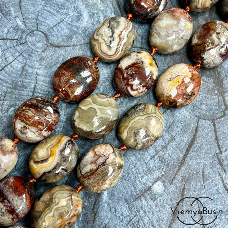 Агат натур., овальные крупные плоские бусины, ок. 24х28х16 мм (нить, ок. 13 шт.)
